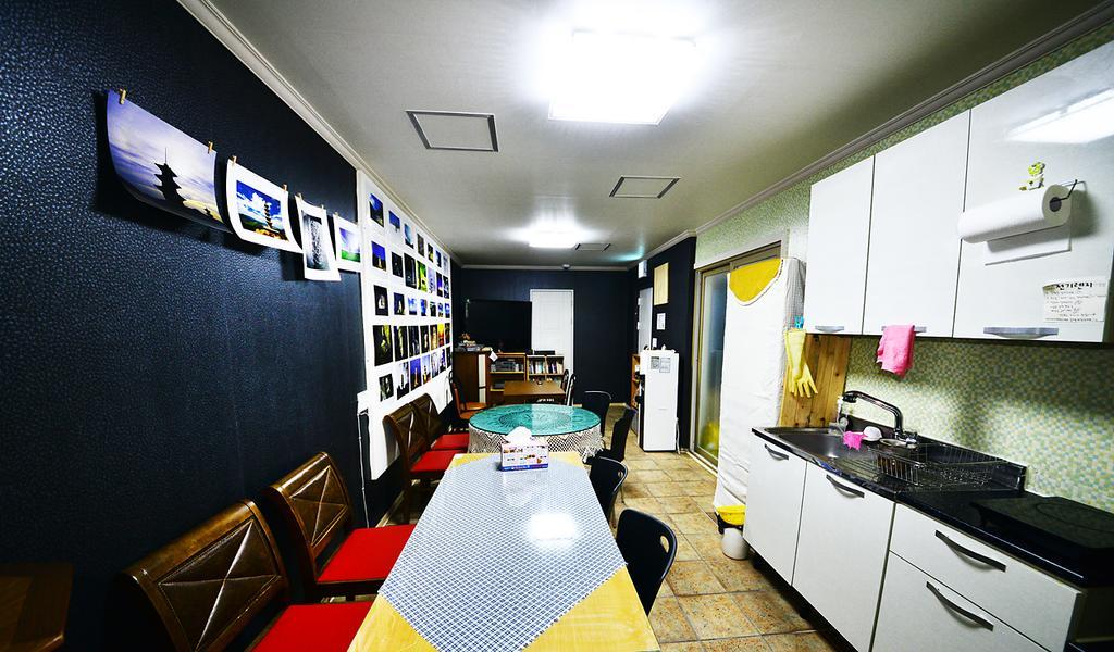 Gyeongju Namu Guesthouse Екстер'єр фото