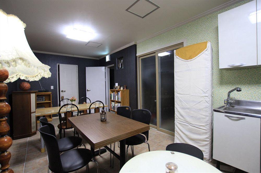 Gyeongju Namu Guesthouse Екстер'єр фото