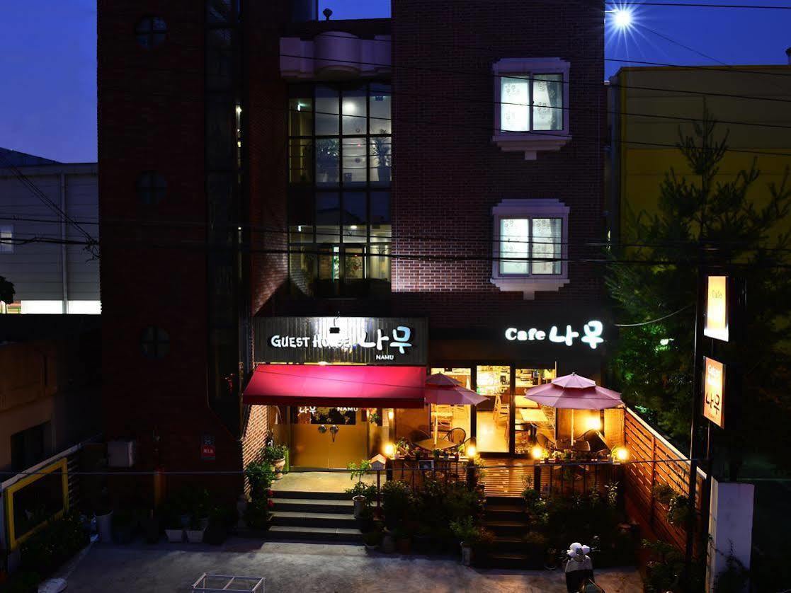 Gyeongju Namu Guesthouse Екстер'єр фото
